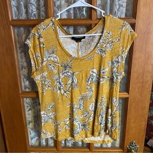 NWOT Sanctuary Floral Yellow Women's Top